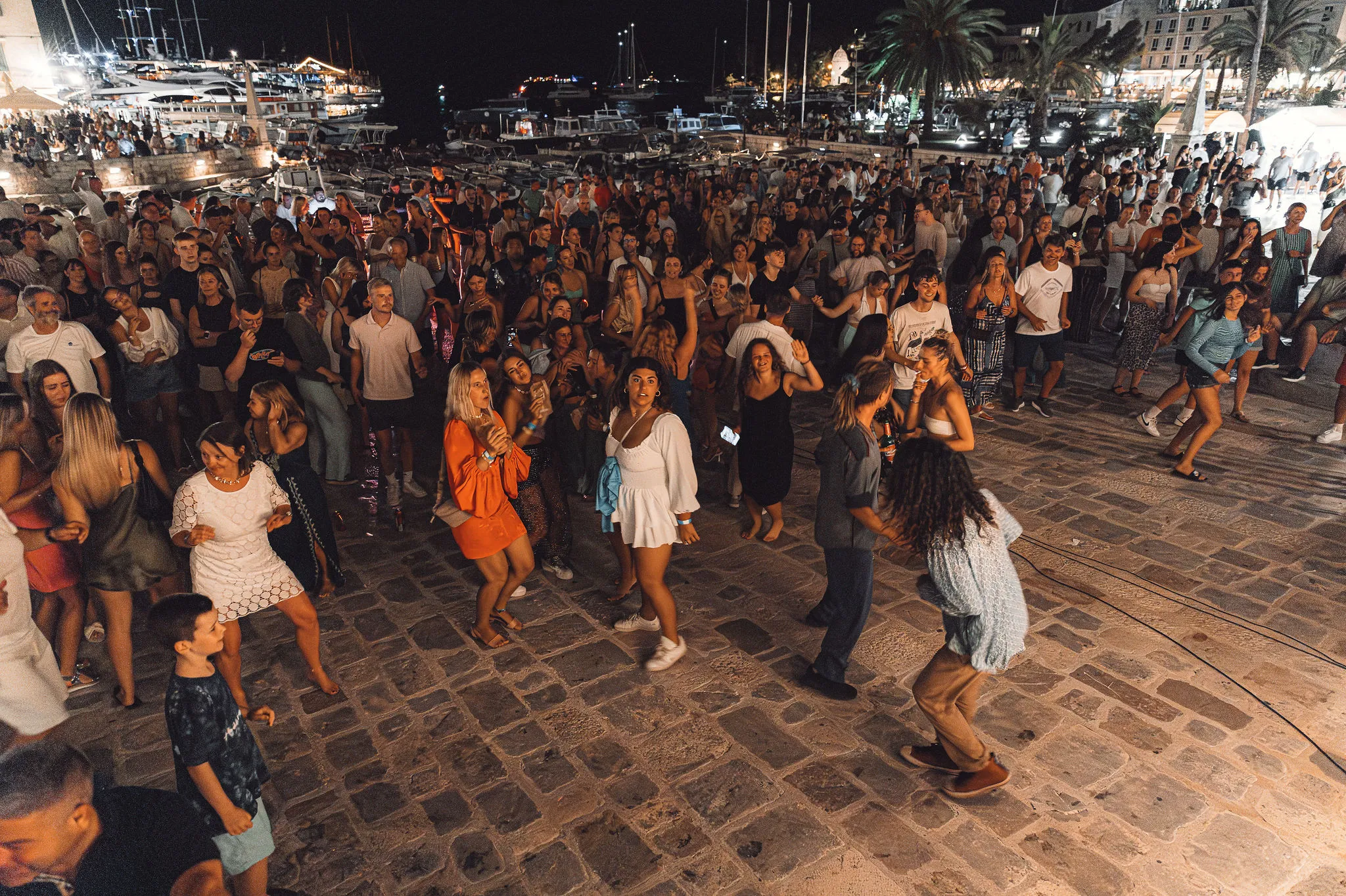 Hvar Pjaca square packed with 400 people at a night event during Ministry of Swing festival